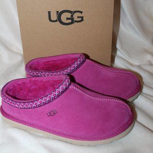 NIB UGG YOUTH SIZE 5 WOMEN'S 7